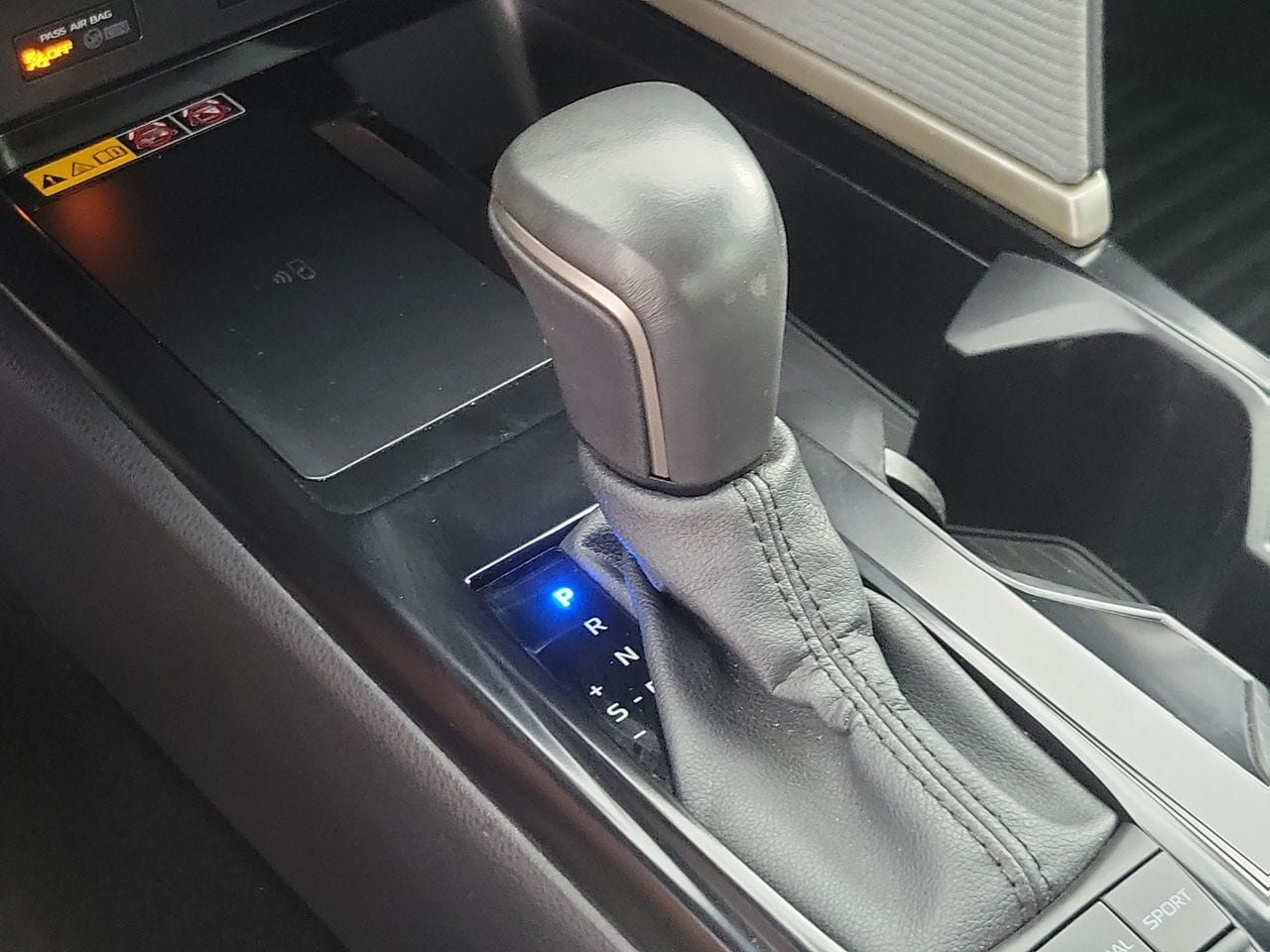 Used 2025 Toyota Camry SE w/ Multimedia Upgrade Package FWD image 28