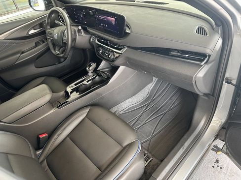 Used 2025 Buick Envista Sport Touring w/ Convenience I Package FWD image 38