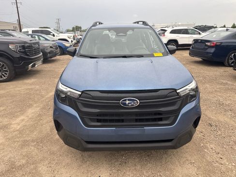Used 2025 Subaru Forester AWD/4WD image 10