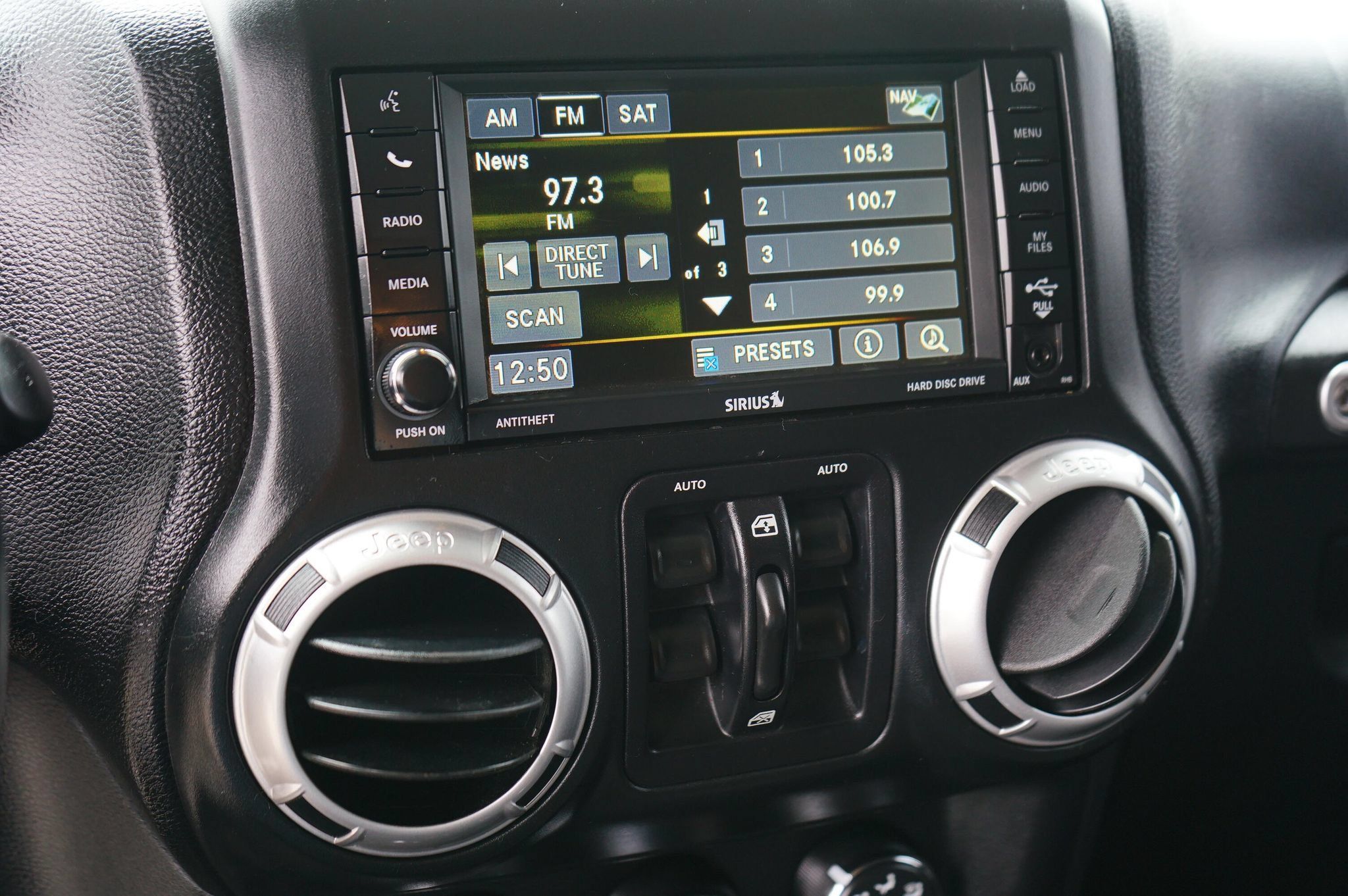 Used 2013 Jeep Wrangler Unlimited Sahara w/ Dual Top Group AWD/4WD image 20