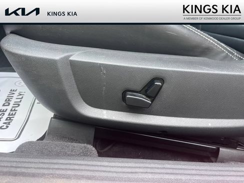 Used 2009 Dodge Challenger R/T RWD image 10
