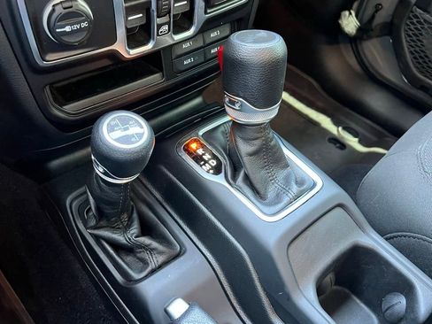 Used 2023 Jeep Wrangler Unlimited w/ Cold Weather Group AWD/4WD image 33