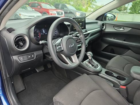 Used 2019 Kia Forte LXS FWD image 13