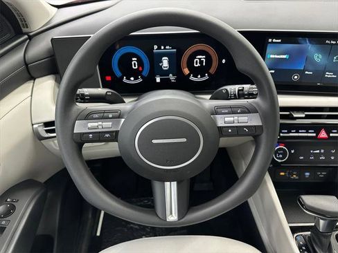 New 2026 Hyundai Tucson SEL image 25