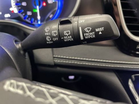 New 2026 Chrysler Pacifica Select AWD/4WD image 38