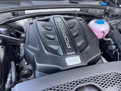 Used 2018 Porsche Macan S AWD/4WD image 34