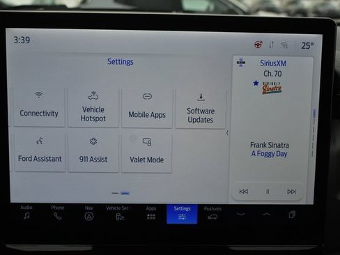 Used 2023 Ford Expedition Max XLT image 30