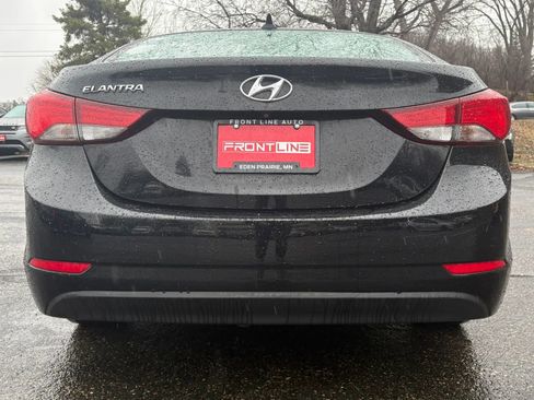 Used 2015 Hyundai Elantra SE w/ Option Group 03 image 8