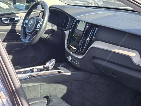 Used 2022 Volvo XC60 T8 Inscription w/ Advanced Package image 7