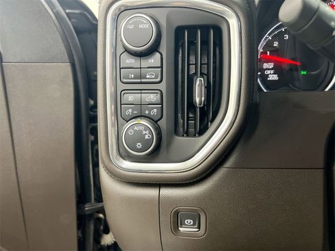 Used 2020 Chevrolet Silverado 1500 RST w/ All-Star Edition image 17