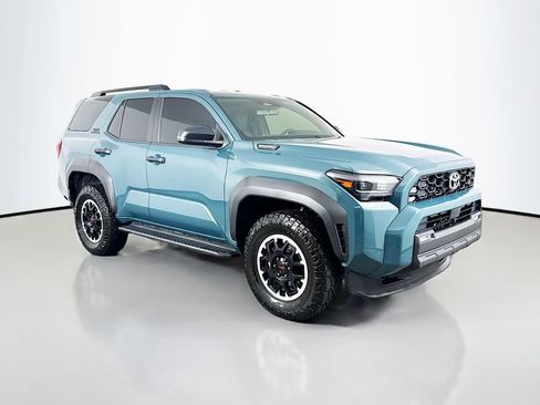 Certified 2025 Toyota 4Runner TRD Off-Road AWD/4WD image 3
