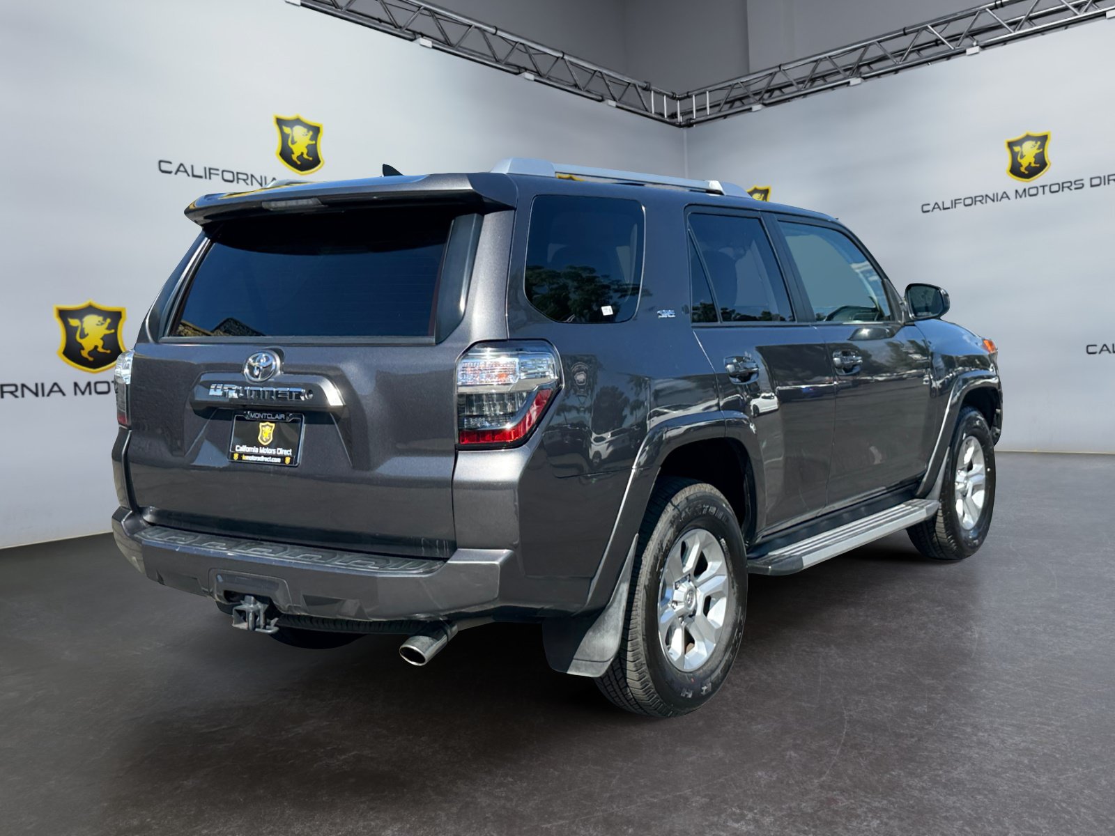 Used 2016 Toyota 4Runner SR5 RWD image 5
