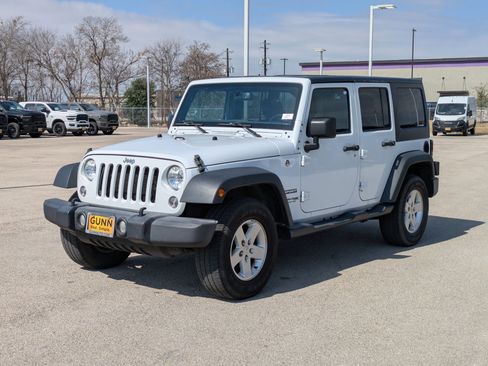 Used 2018 Jeep Wrangler Unlimited Sport S image 7