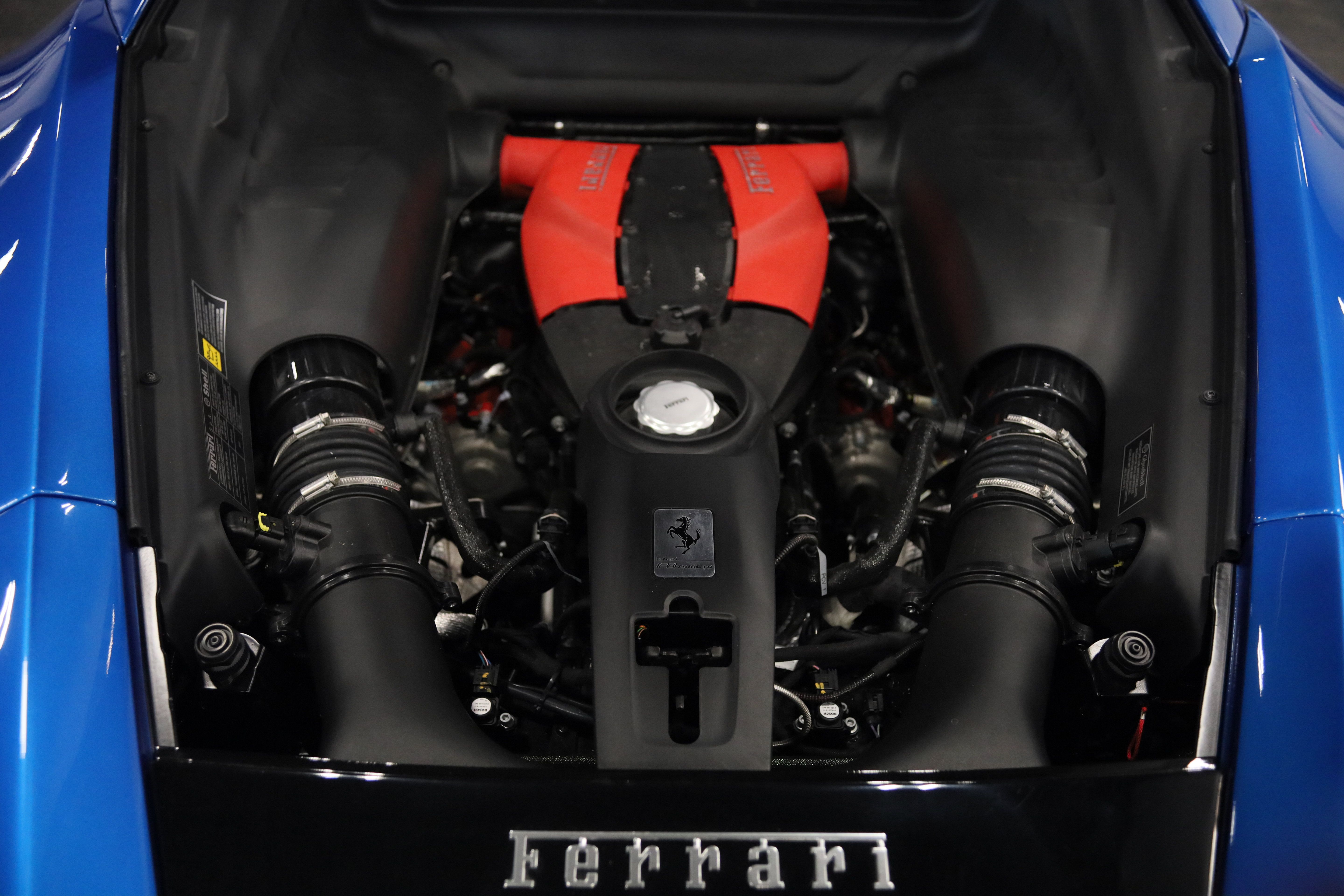 Used 2022 Ferrari F8 Tributo RWD image 42