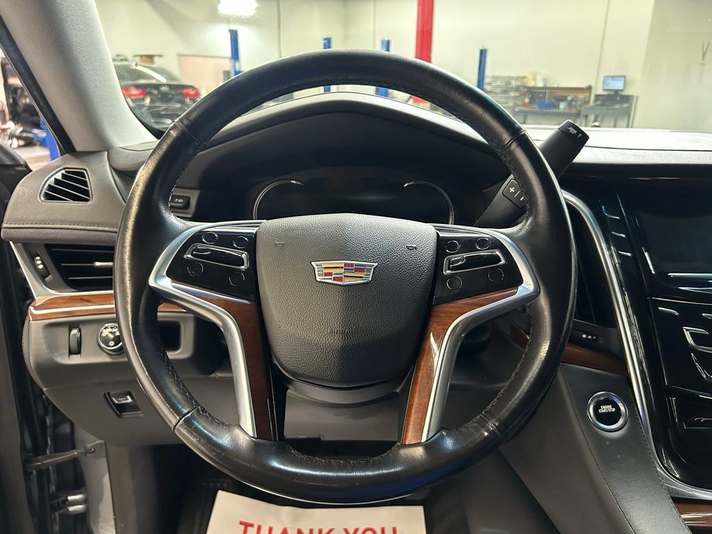 Used 2019 Cadillac Escalade Premium Luxury RWD image 24