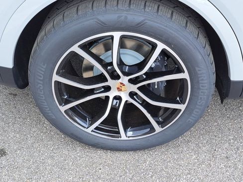 New 2026 Porsche Cayenne E-Hybrid image 14
