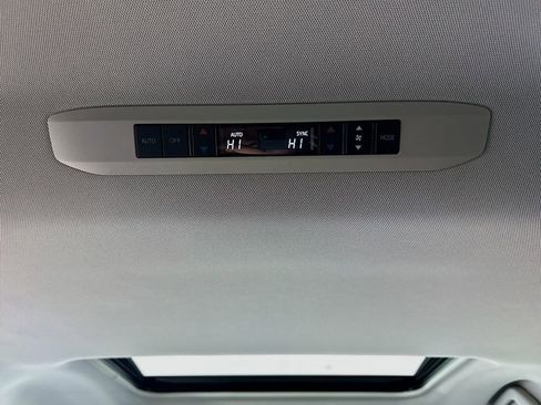 Used 2025 Toyota Sienna XLE w/ XLE Plus Package image 26