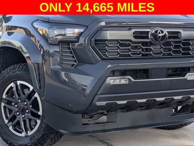 Used 2025 Toyota Tacoma TRD Sport AWD/4WD image 3