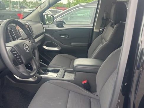 Used 2024 Nissan Frontier SV w/ SV Convenience Package image 5