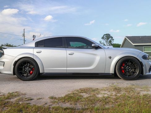Used 2021 Dodge Charger SRT Hellcat RWD image 9
