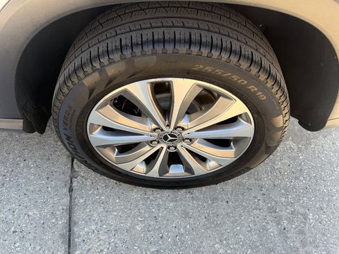 Used 2021 Mercedes-Benz GLE 350 image 10