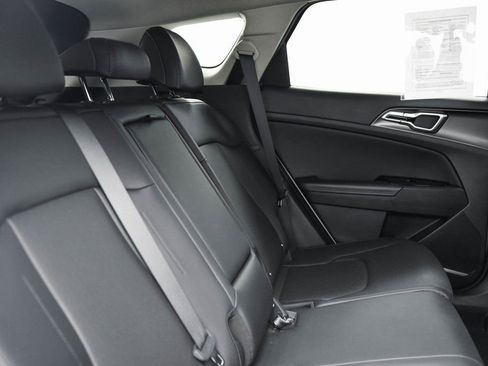 Used 2023 Kia Sportage EX image 16