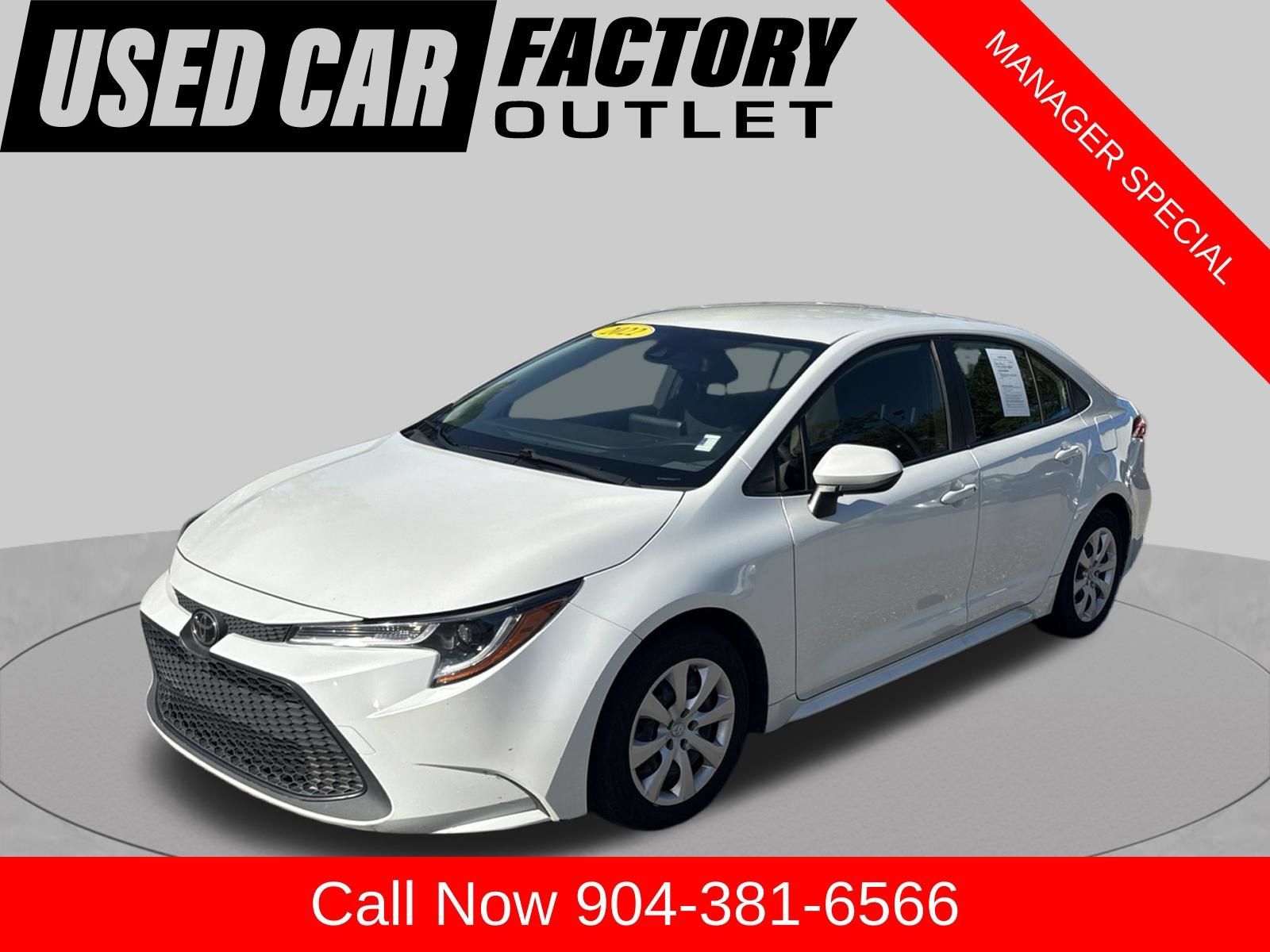 Used 2022 Toyota Corolla LE FWD image 3