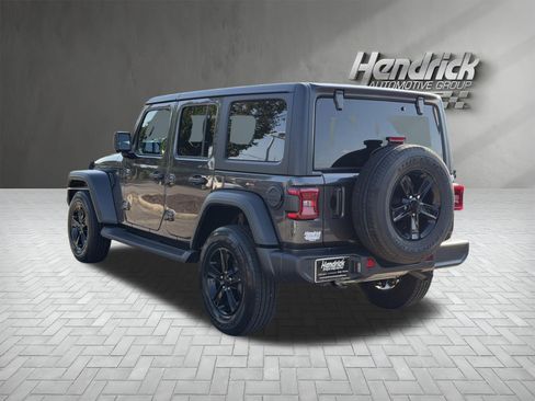 Used 2022 Jeep Wrangler Unlimited Sport AWD/4WD image 7
