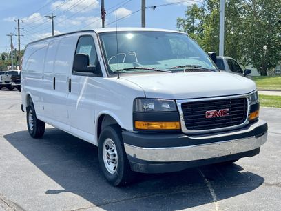 New 2026 GMC Savana 2500 Extended w/ Enhanced Convenience Package