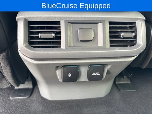 Used 2025 Ford F150 Lariat w/ Equipment Group 501A Mid AWD/4WD image 15