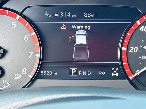 Certified 2025 Nissan Frontier PRO-4X AWD/4WD image 9