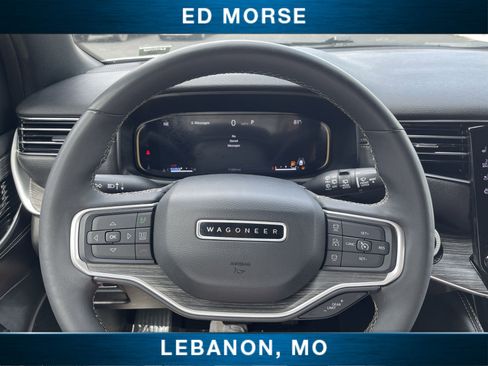 Used 2024 Jeep Wagoneer L Series II w/ Flexible Seating Group AWD/4WD image 12