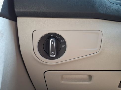 Certified 2023 Volkswagen Tiguan SE R-Line FWD image 18