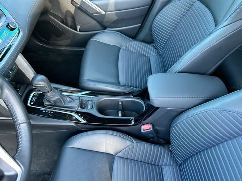 Used 2025 Toyota Corolla Cross AWD Hybrid w/ Convenience Package image 29