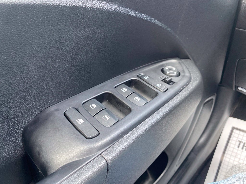 Certified 2023 Hyundai Venue SE FWD image 23