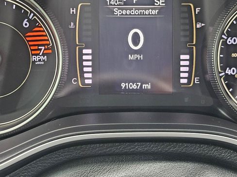 Used 2020 Jeep Cherokee Latitude Plus w/ Comfort/Convenience Group AWD/4WD image 35
