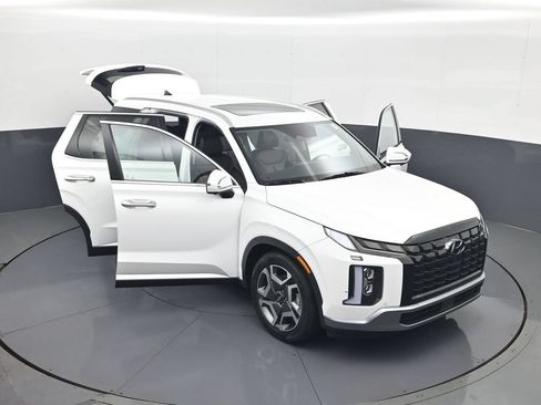 Certified 2024 Hyundai Palisade SEL FWD image 31