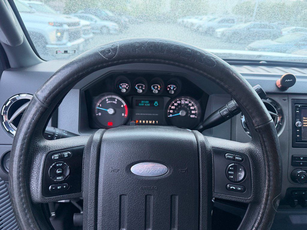 Used 2011 Ford F250 XLT w/ XLT Interior Pkg AWD/4WD image 5