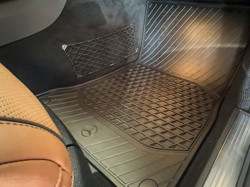 Used 2020 Mercedes-Benz S 560 Sedan image 80