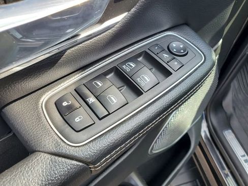 Used 2022 RAM 1500 Laramie w/ Sport Appearance Package image 11