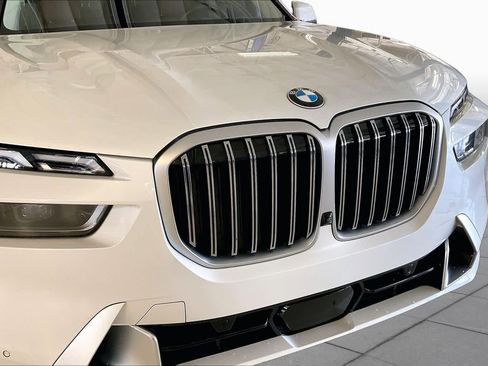 Used 2023 BMW X7 xDrive40i w/ Executive Package AWD/4WD image 30