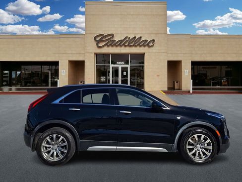 Used 2019 Cadillac XT4 Premium Luxury image 2