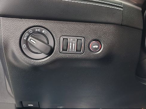 Used 2022 Dodge Challenger SRT Hellcat image 35