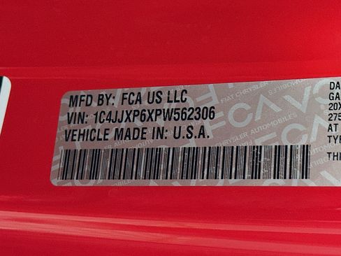 Used 2023 Jeep Wrangler Unlimited Sahara w/ Cold Weather Group AWD/4WD image 12