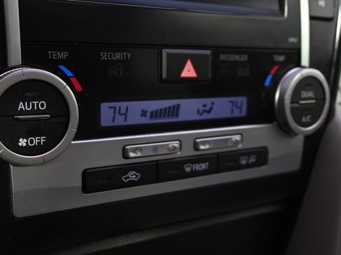 Used 2012 Toyota Camry XLE image 28