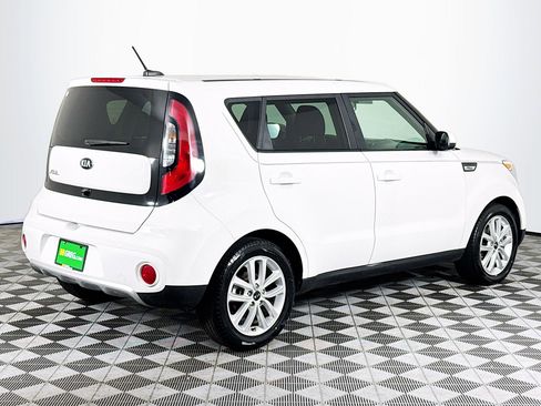 Used 2018 Kia Soul + FWD image 10