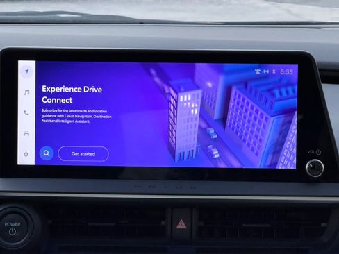 Used 2023 Toyota Prius XLE FWD image 16
