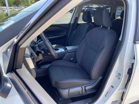 Used 2024 Nissan Rogue S FWD image 4
