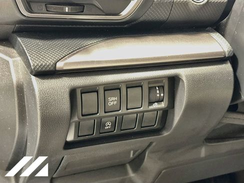Used 2022 Subaru Forester Premium AWD/4WD image 10