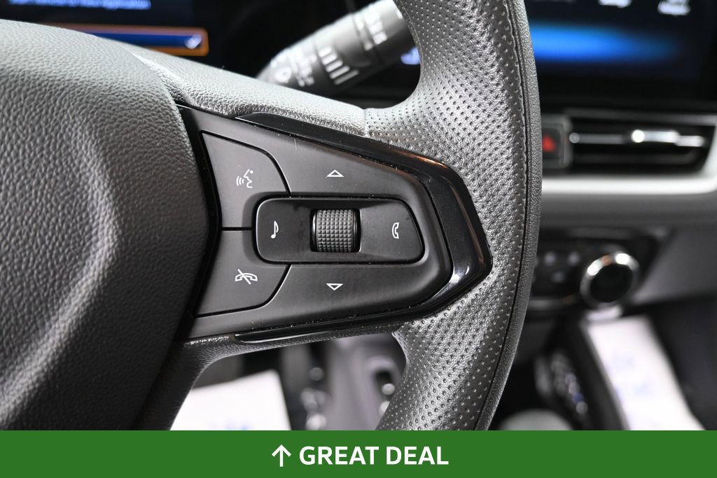 Used 2025 Chevrolet TrailBlazer LT AWD/4WD image 36